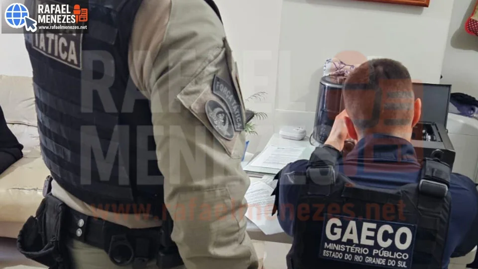 GAECO cumpre mandado contra suspeito de integrar grupo que aplicava golpes pela internet em Santa Maria