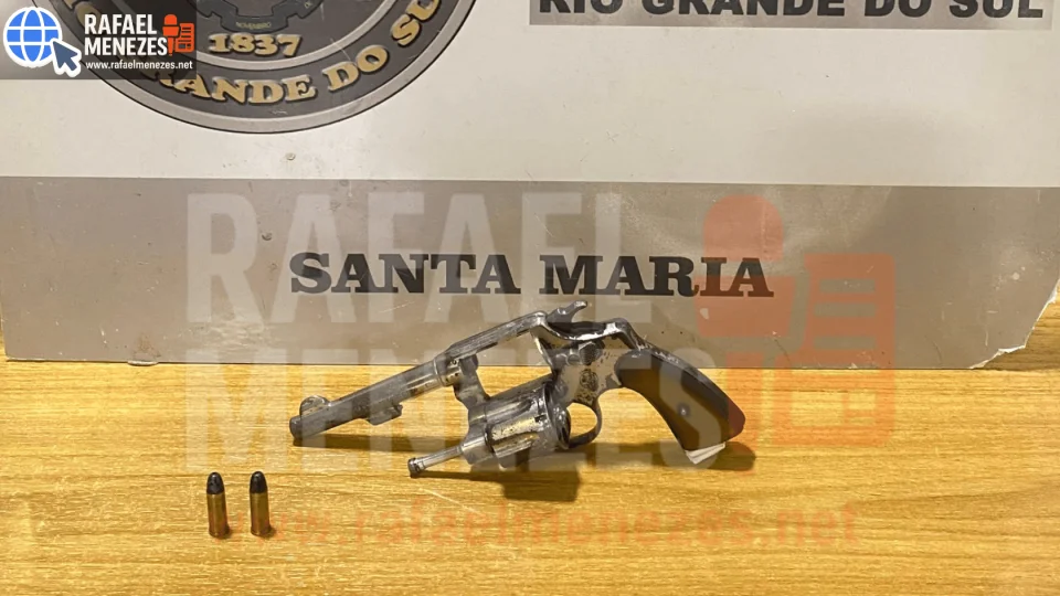 Homem foge da Brigada Militar e abandona revólver municiado em Santa Maria