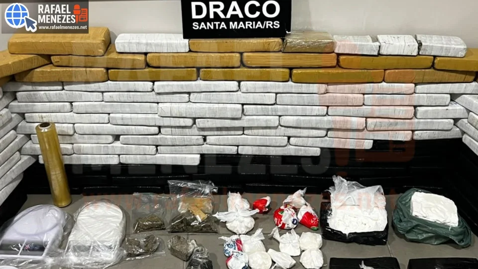 Draco apreende drogas, arma e munições em ação contra o tráfico em Santa Maria