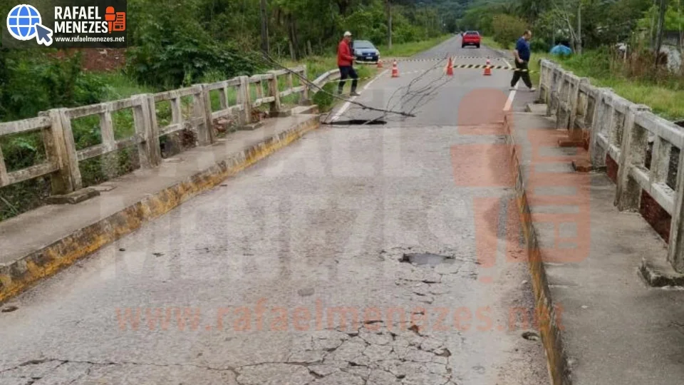 ERS-511 está totalmente interditada após queda de cabeceira de ponte entre Santa Maria e Arroio Grande