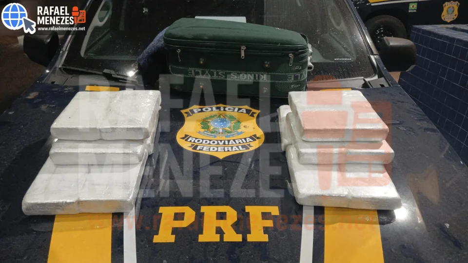 Mulher é presa com mais de 17 kg de cocaína em ônibus na BR-285