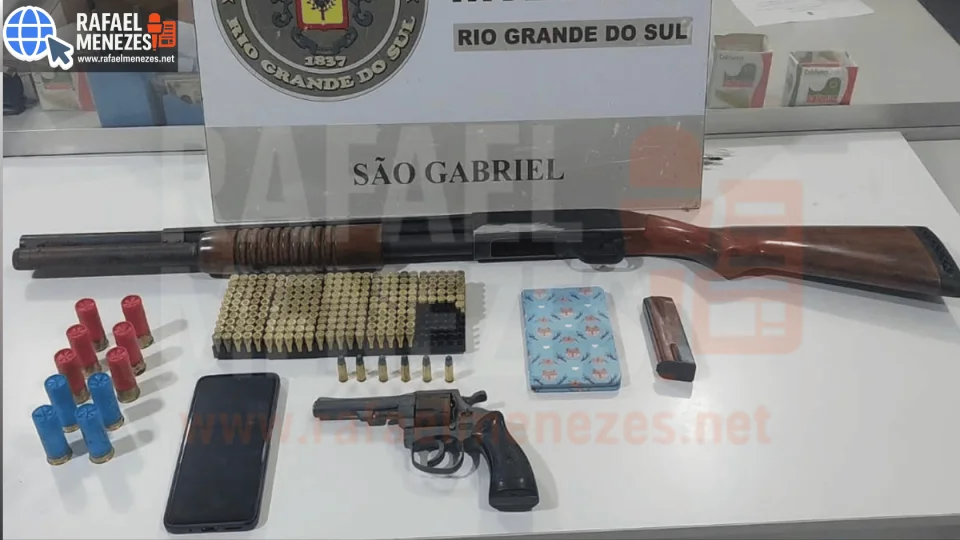 Mulher é presa por porte ilegal de arma em São Gabriel