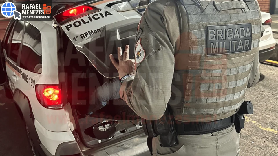 Homem é detido após furtar produtos de farmácia e resistir à abordagem em Santa Maria