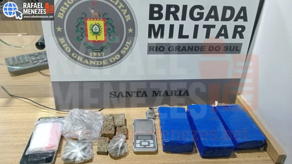 Dois adolescentes são apreendidos com mais de 1 kg de maconha e moto furtada em Santa Maria