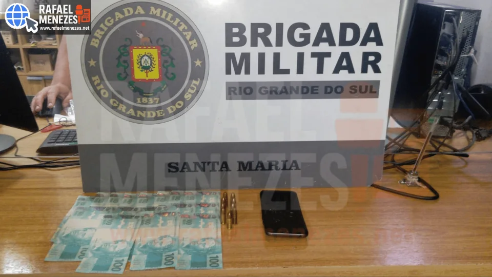 Homem é preso com munições e R$ 1,6 mil em notas falsas em Santa Maria