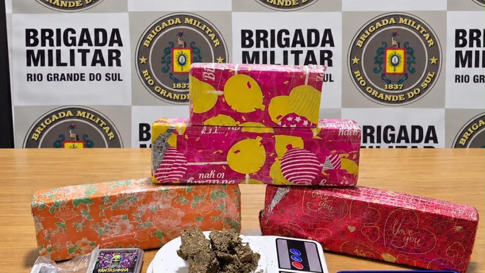 2º Batalhão de Polícia de Choque prende homem com quase 3 kg de maconha em Santa Maria