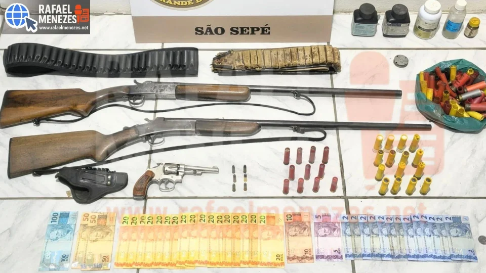 Homem é preso com três armas de fogo e dezenas de munições em Formigueiro