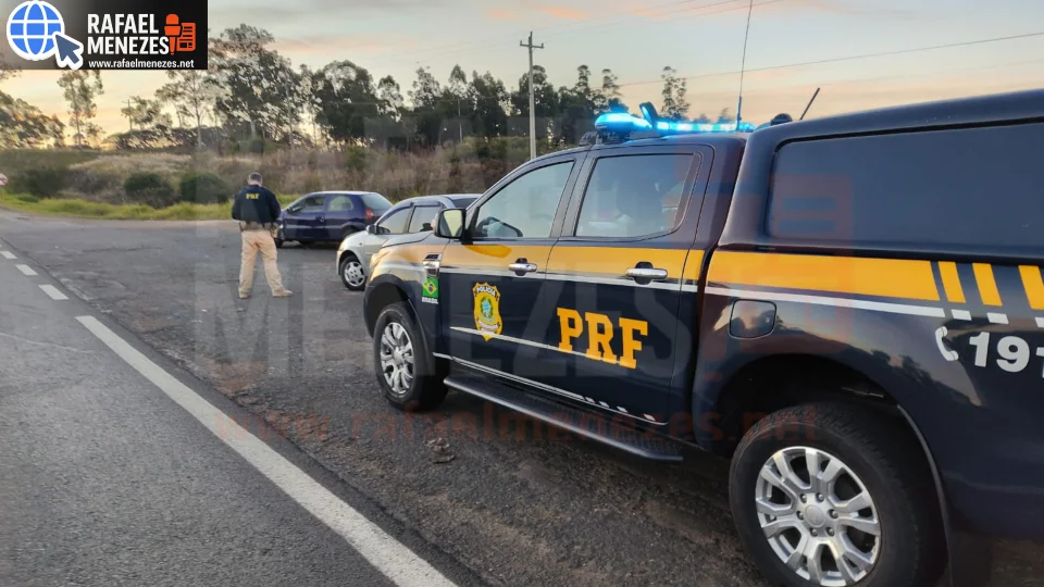 Passageiro fica ferido em colisão entre dois carros na BR-287 em Santiago