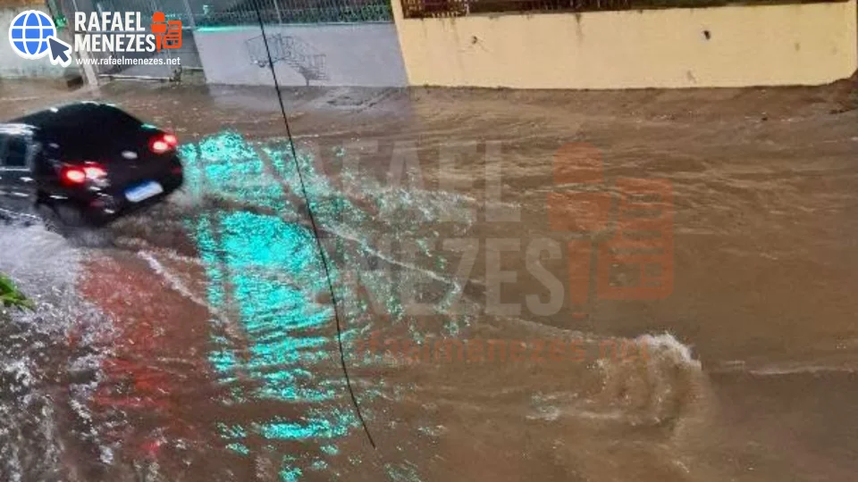 Chuva intensa provoca alagamentos em Santa Maria