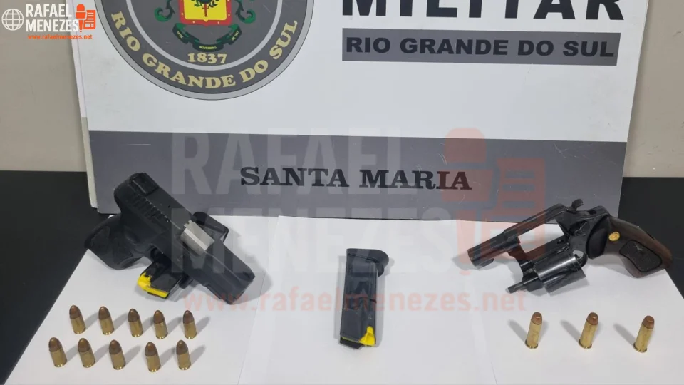 Dupla é presa com armas e munições em Santa Maria