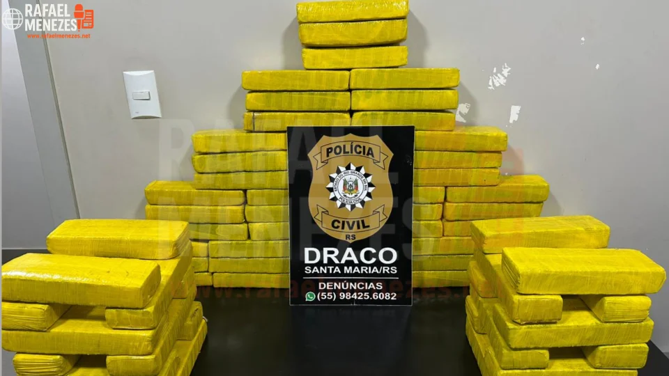 DRACO e PRF apreendem cerca de 50 kg de maconha e prendem homem na BR-158 em Santa Maria