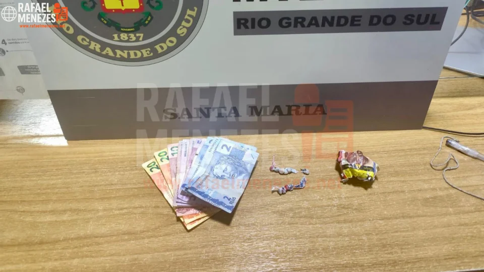 Homem com antecedentes por homicídio é preso com drogas em Santa Maria