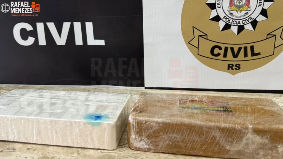 Dupla é presa com mais de 2 kg de drogas em São Francisco de Assis