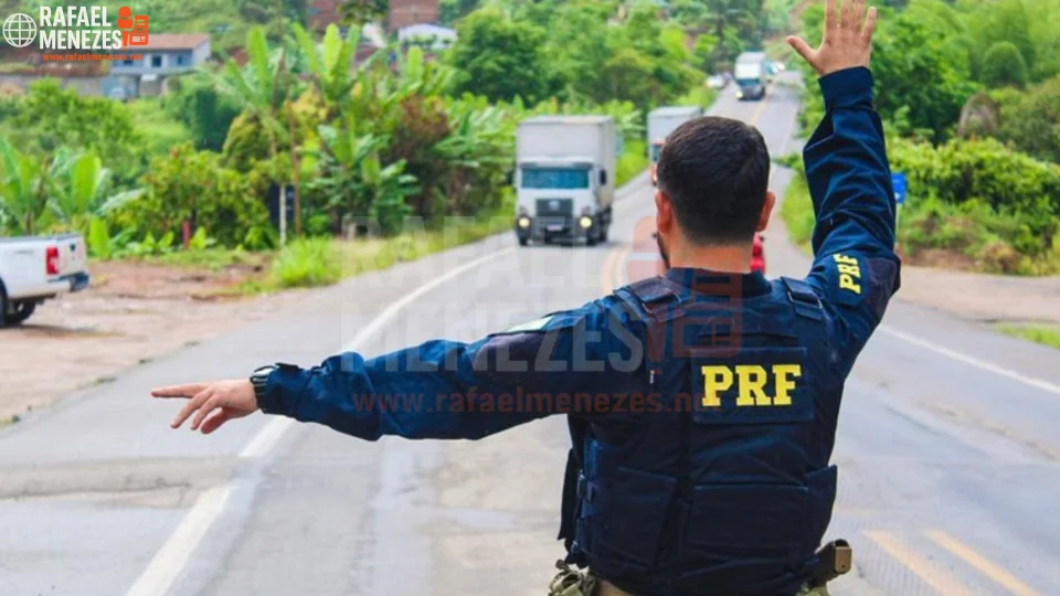 PRF inicia Operação Tiradentes 2026 nas rodovias federais