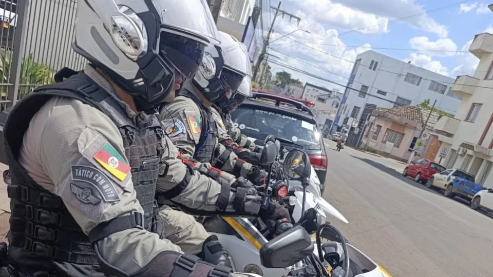 Duas mulheres são presas após furtarem idosa de 84 anos em Santiago