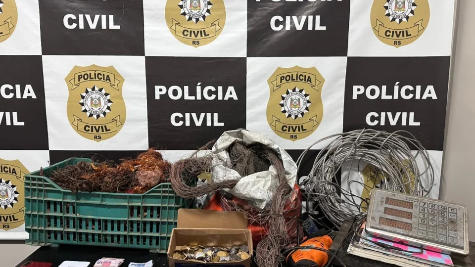 Polícia Civil prende casal por furto de energia, água e receptação em Santa Maria
