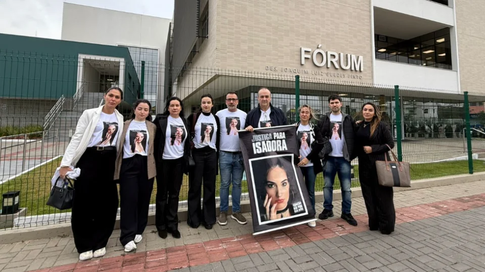 Réu é condenado a 12 anos de prisão por feminicídio da modelo santa-mariense Isadora Viana Costa