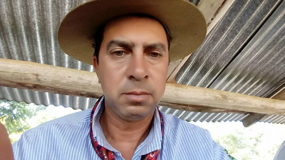 Homem morre após cair de telhado enquanto realizava manutenção