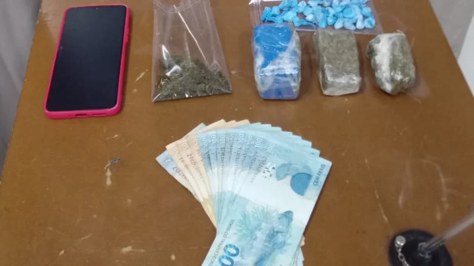 Duas mulheres são presas por tráfico de drogas em São Francisco de Assis