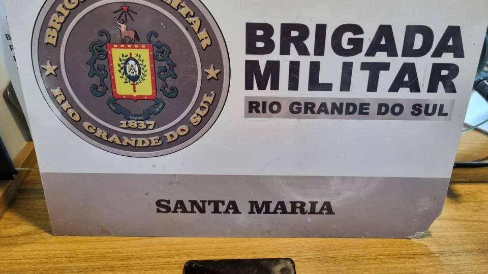 Brigada Militar prende dupla após roubo a pedestre em Santa Maria