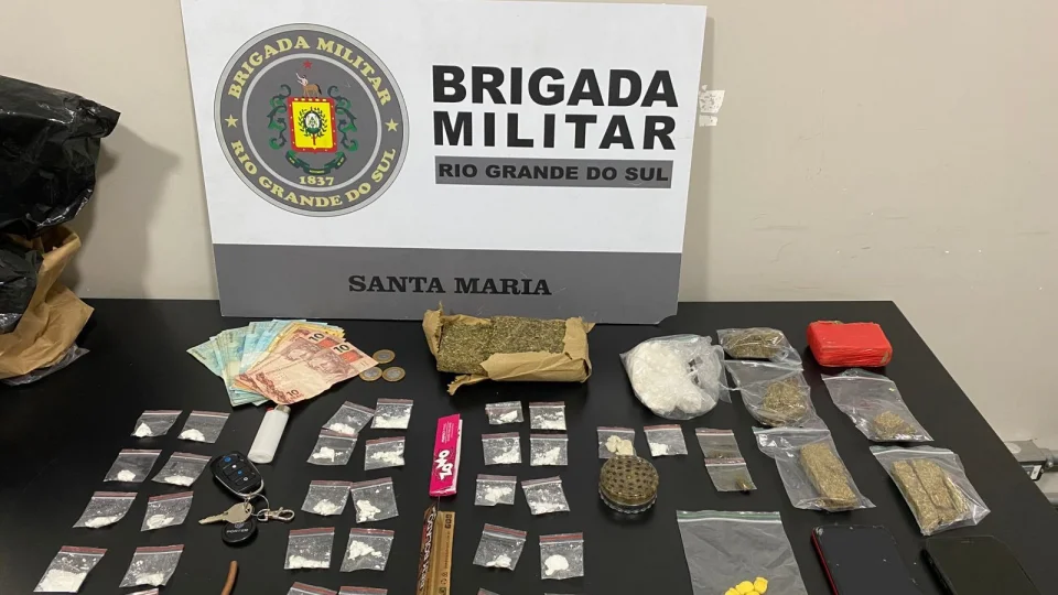 Dupla é presa por tráfico durante barreira policial em Santa Maria