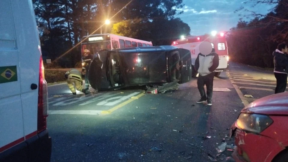 Colisão entre Gol e Sandero deixa dois feridos na RSC-287 em Santa Maria
