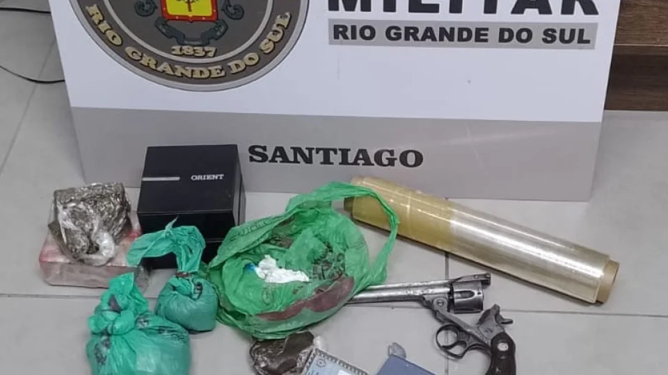 Brigada Militar apreende arma e drogas após tentativa de homicídio em Santiago