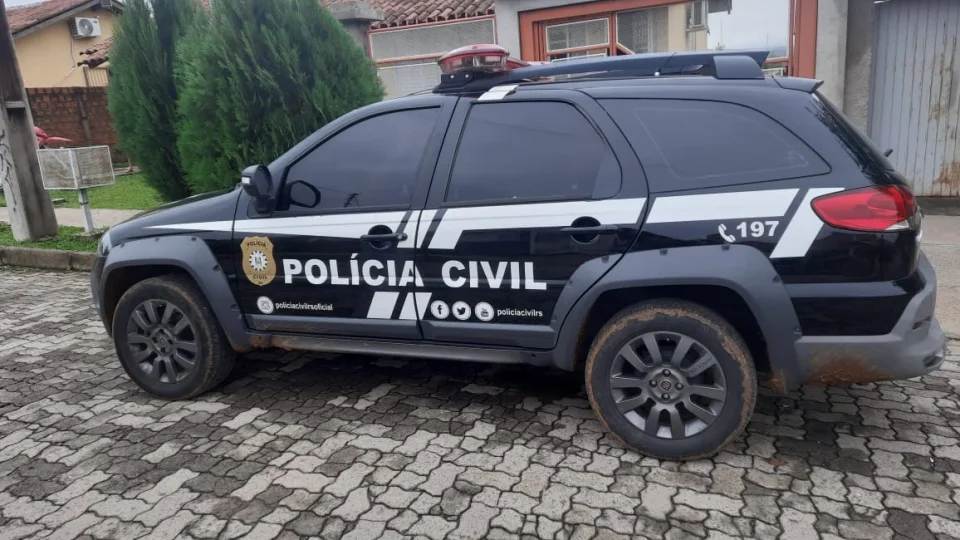 Homem é preso após ser condenado por estupro de menina de 13 anos em Santa Maria
