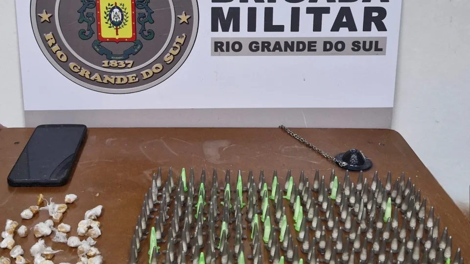 Trio é preso após tentativa de homicídio e apreensão de drogas em Itacurubi
