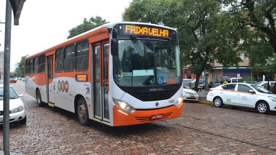 Prefeito Rodrigo Decimo anuncia aumento da passagem de ônibus Santa Maria