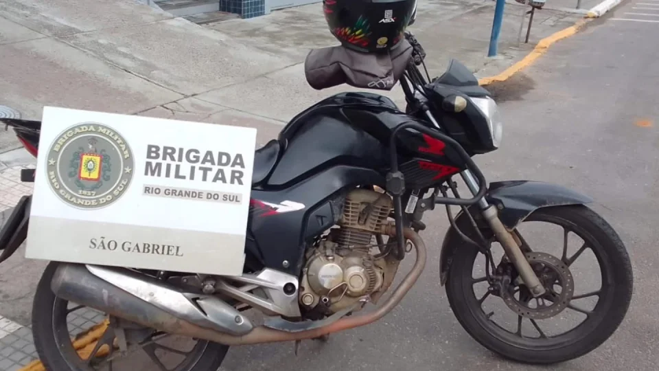 Mulher é presa em flagrante por furto de motocicleta em São Gabriel