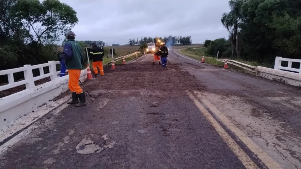 DNIT conclui reparos e libera trânsito na ponte sobre o Arroio Divisa, na BR-287, em Jaguari