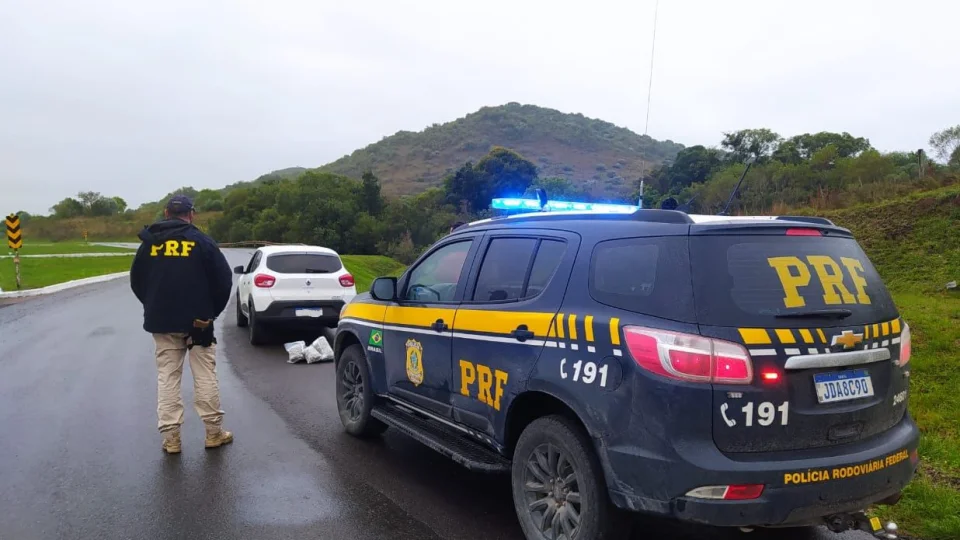 PRF apreende mais de dois quilos de skunk e prende casal em Caçapava do Sul