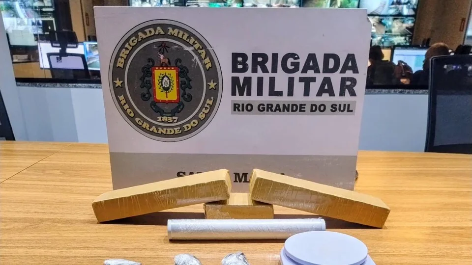 Brigada Militar prende jovem com mais de 2 kg de maconha em Santa Maria